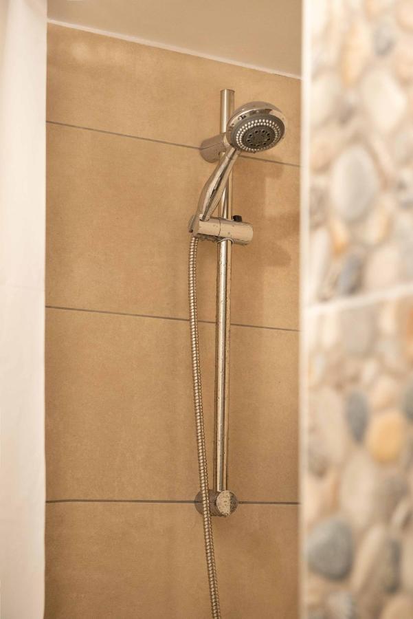 Filopappou Decent Apartment Афіни Екстер'єр фото