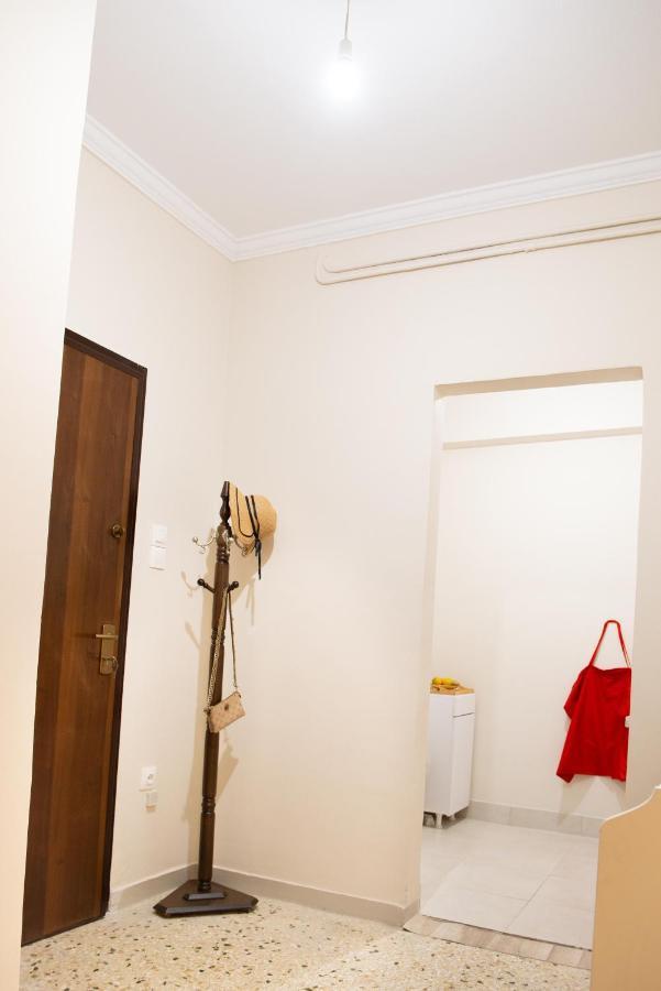 Filopappou Decent Apartment Афіни Екстер'єр фото