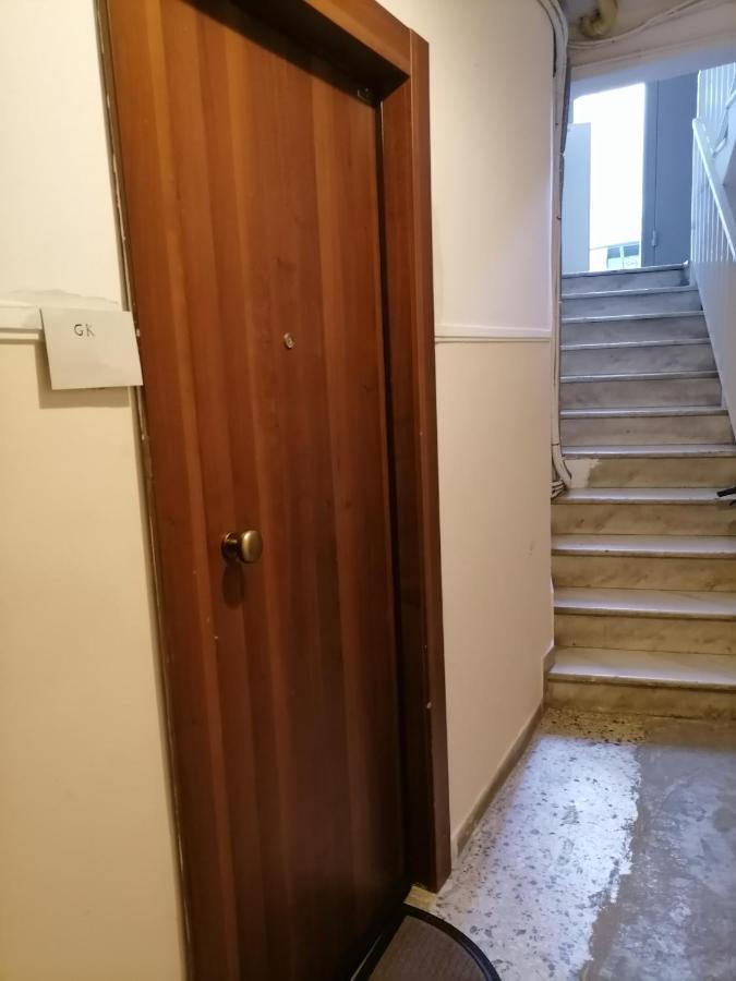 Filopappou Decent Apartment Афіни Екстер'єр фото