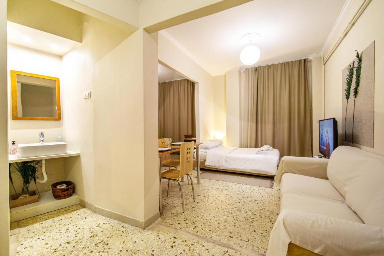 Filopappou Decent Apartment Афіни Екстер'єр фото