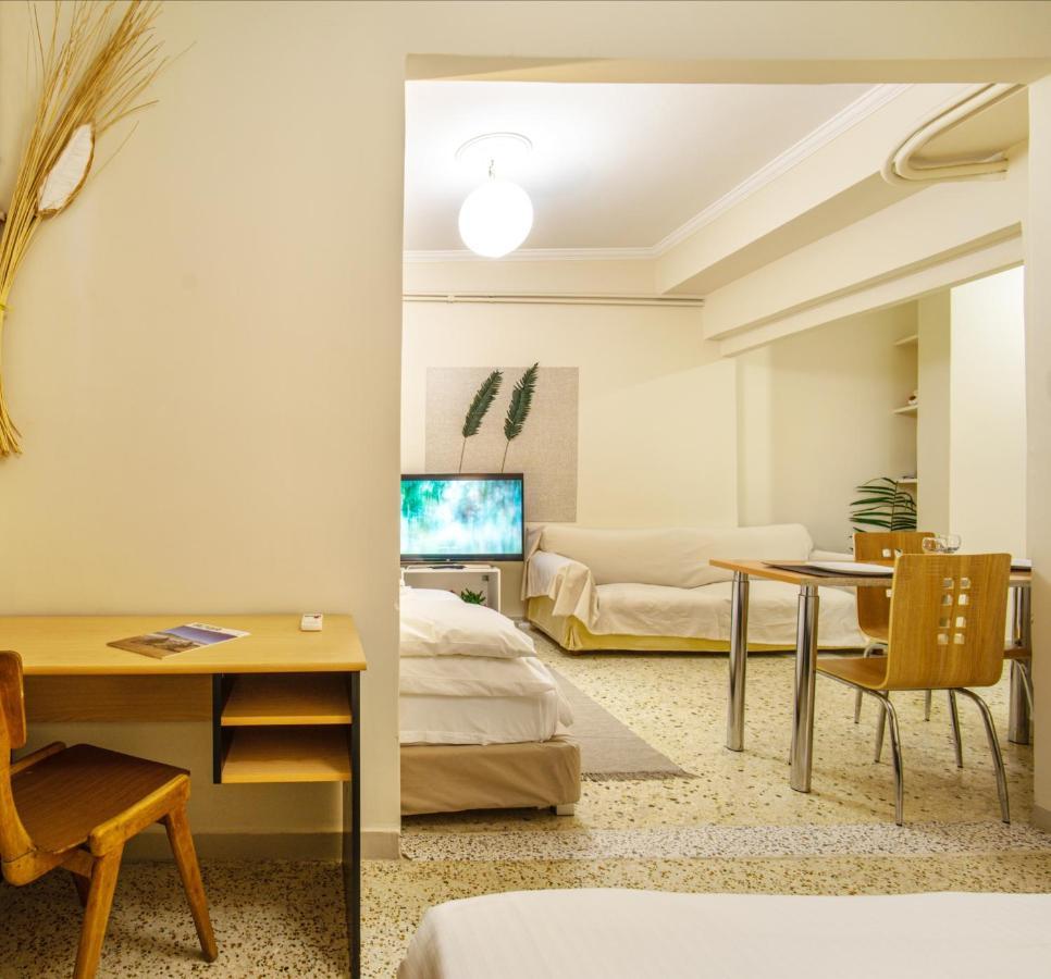 Filopappou Decent Apartment Афіни Екстер'єр фото