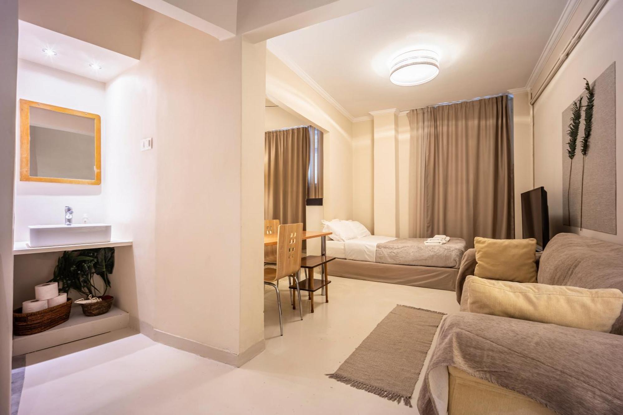 Filopappou Decent Apartment Афіни Екстер'єр фото