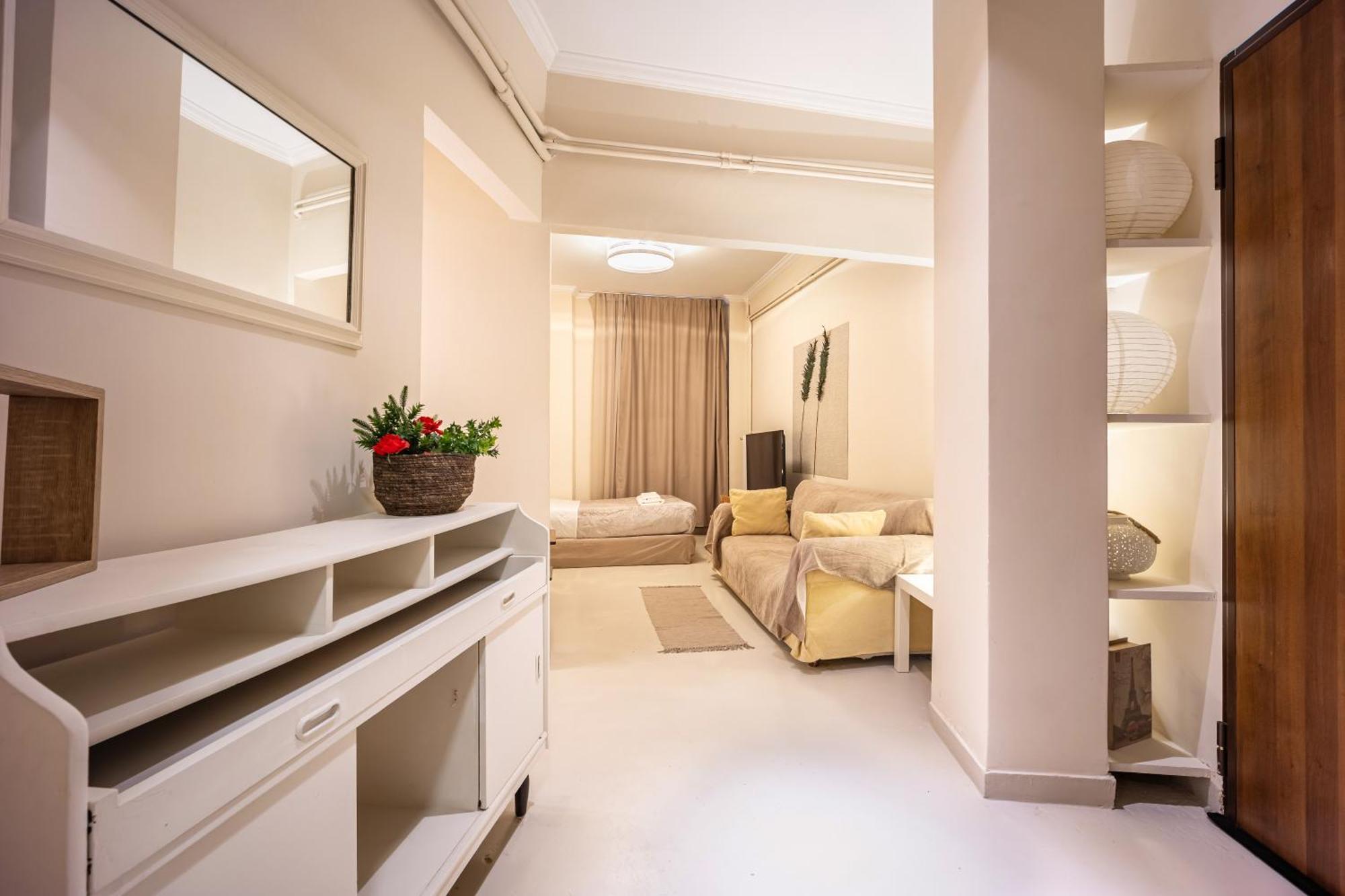 Filopappou Decent Apartment Афіни Екстер'єр фото